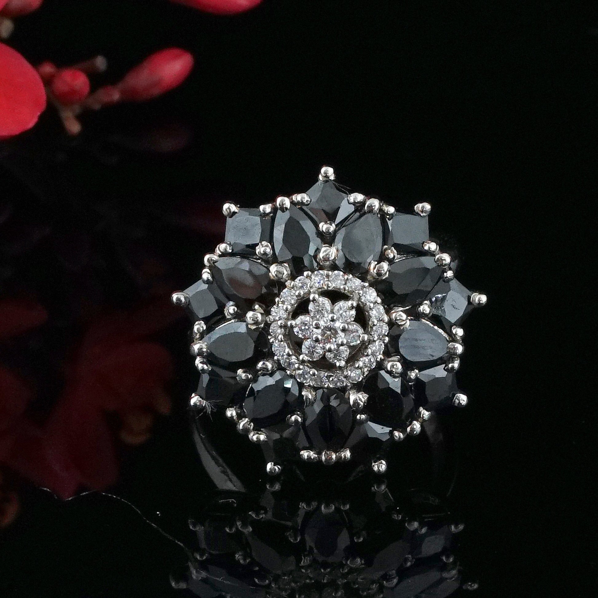 Engagement ring,Black onxy floral statement ring