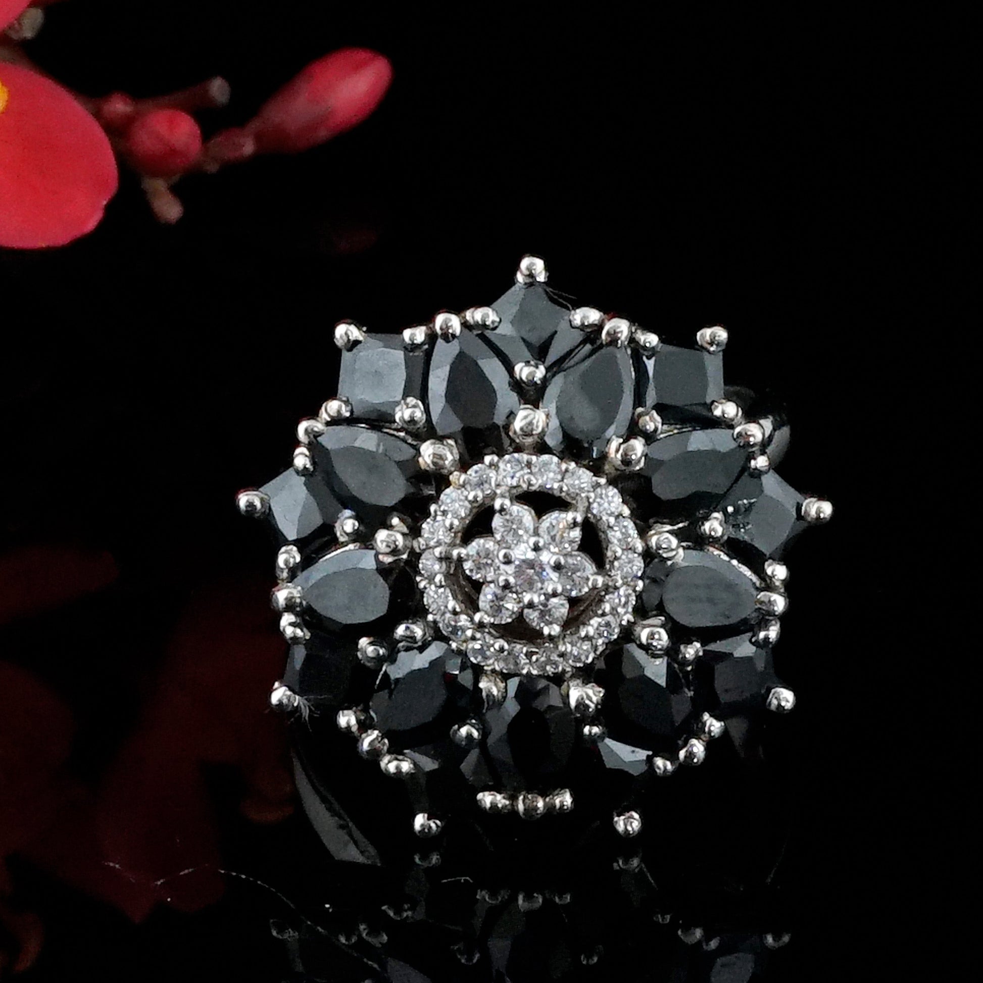 Engagement ring,Black onxy floral statement ring